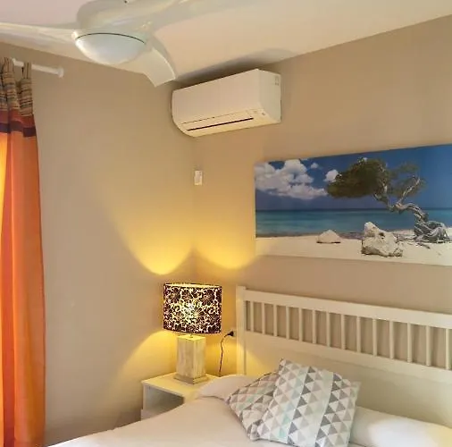 Comfortable House In With Pool 데니아