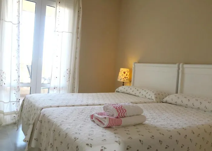 Comfortable House In With Pool 펜션 데니아